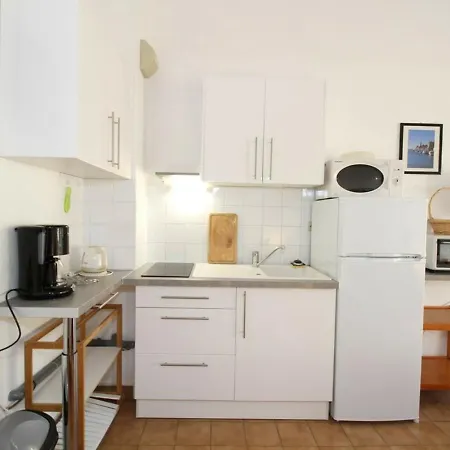 Apartment Grand Climatise Avec Terrasse Et Parkings, Proche Des Thermes - Fr-1-553-106