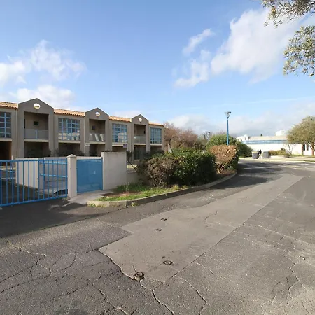 Grand Climatisé Avec Terrasse Et Parkings, Proche Des Thermes - Fr-1-553-106