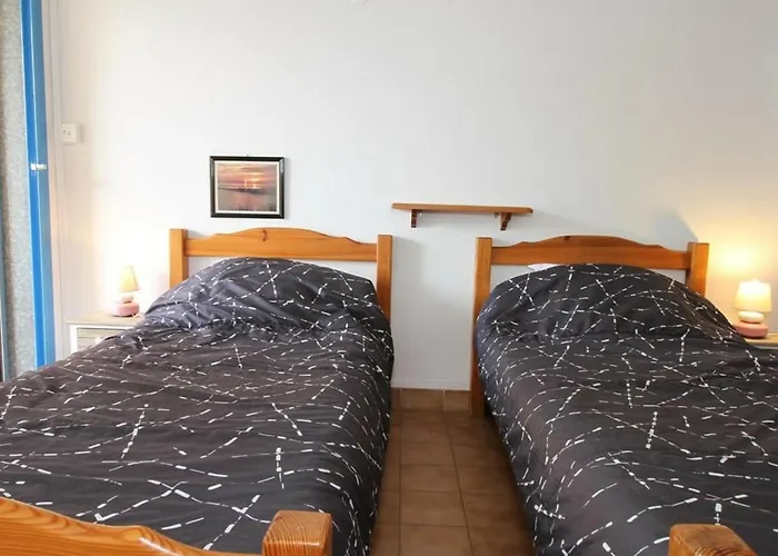 Daire Grand Climatise Avec Terrasse Et Parkings, Proche Des Thermes - Fr-1-553-106 *