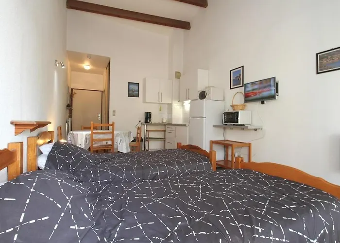 Grand Climatise Avec Terrasse Et Parkings, Proche Des Thermes - Fr-1-553-106 Balaruc-les-Bains