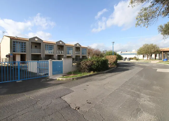 Grand Climatise Avec Terrasse Et Parkings, Proche Des Thermes - Fr-1-553-106